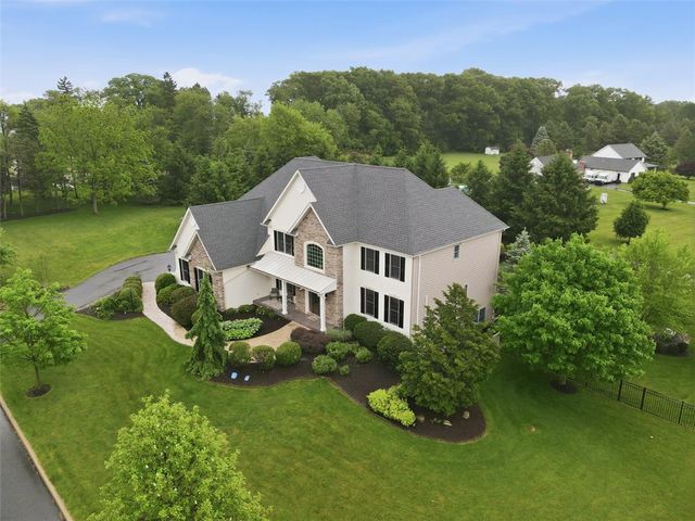 6800 Stella Circle, Coopersburg Boro, PA 18036