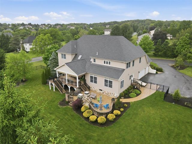 6800 Stella Circle, Coopersburg Boro, PA 18036