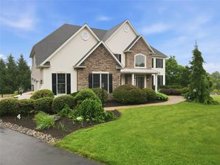 6800 Stella Circle, Coopersburg Boro, PA 18036