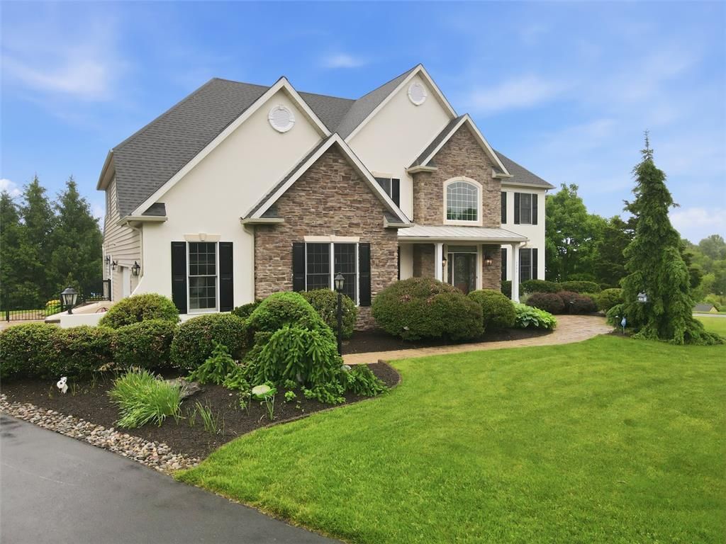 6800 Stella Circle, Coopersburg Boro, PA 18036