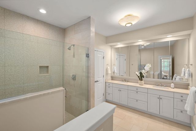 3 Meadows Lane 3, Belmont, MA 02478