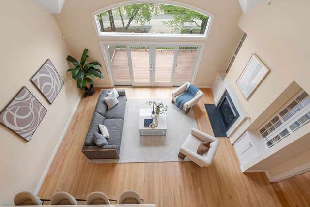 3 Meadows Lane 3, Belmont, MA 02478