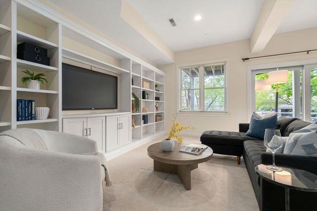 3 Meadows Lane 3, Belmont, MA 02478