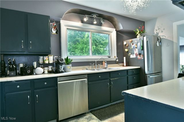 3053 E Market Street, Warren, OH 44483