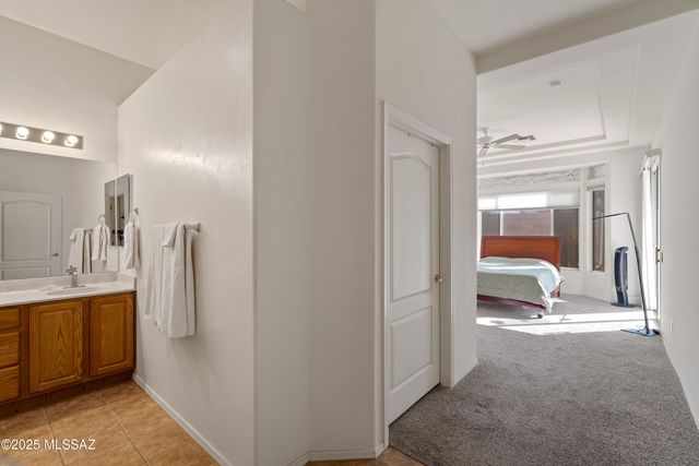 333 W Continental Vista Place, Green Valley, AZ 85614