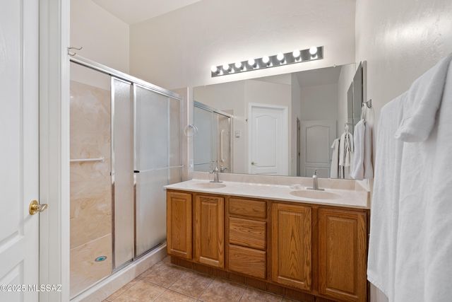 333 W Continental Vista Place, Green Valley, AZ 85614