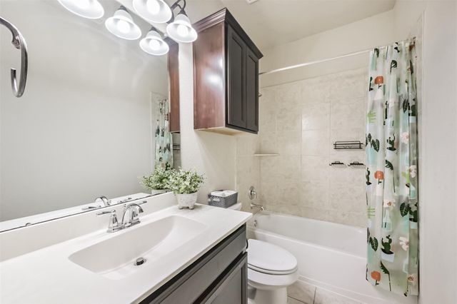 14823 Twin Waters Court, Houston, TX 77044