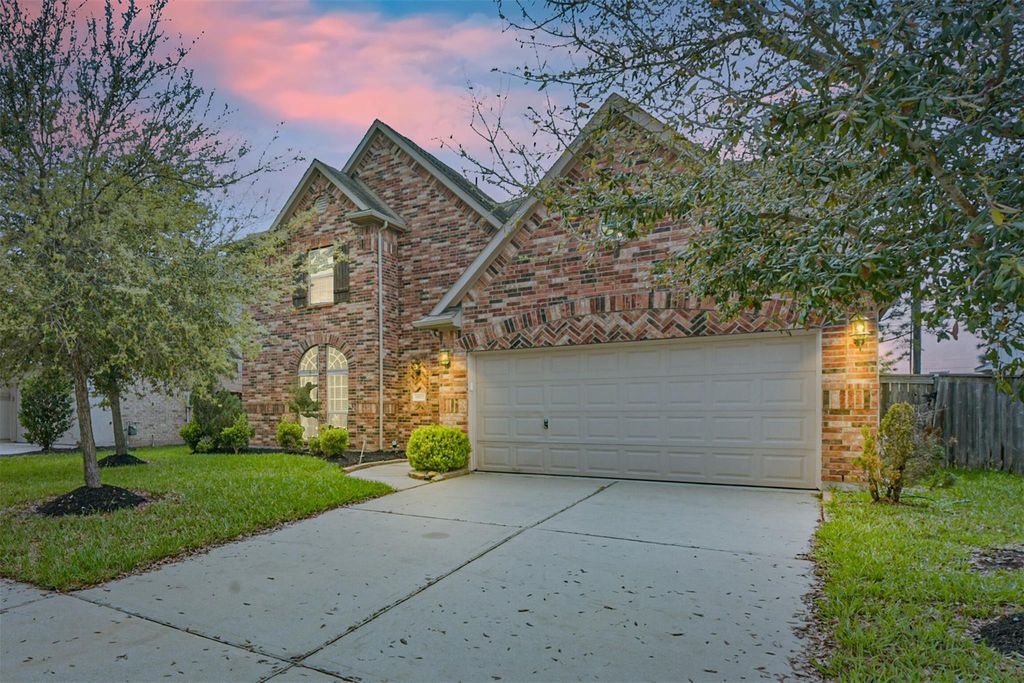 14823 Twin Waters Court, Houston, TX 77044