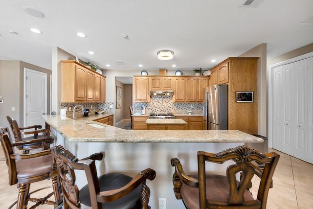 7142 W Ave A 4, Lancaster, CA 93536