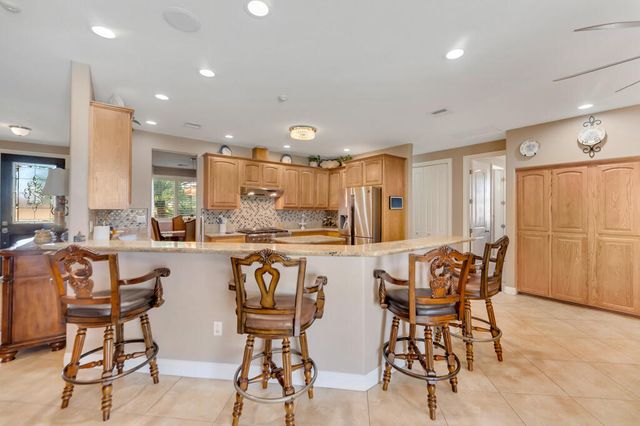 7142 W Ave A 4, Lancaster, CA 93536