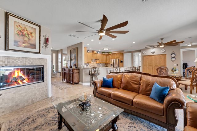 7142 W Ave A 4, Lancaster, CA 93536