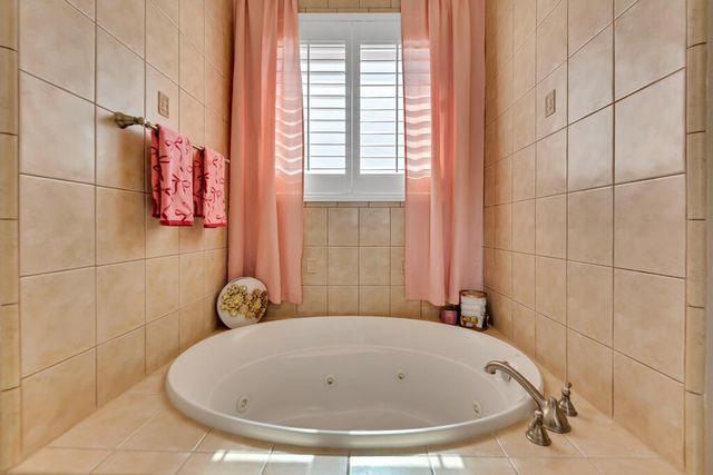 7142 W Ave A 4, Lancaster, CA 93536