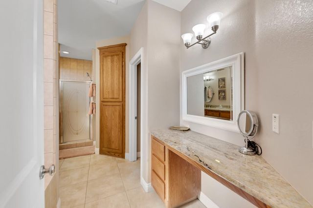 7142 W Ave A 4, Lancaster, CA 93536