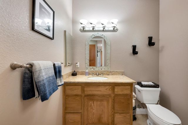 7142 W Ave A 4, Lancaster, CA 93536