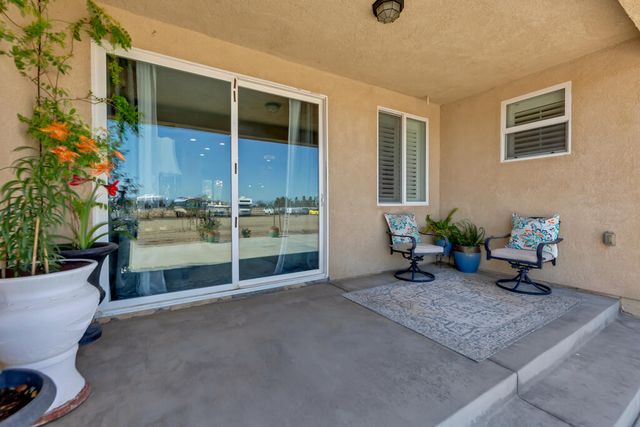 7142 W Ave A 4, Lancaster, CA 93536