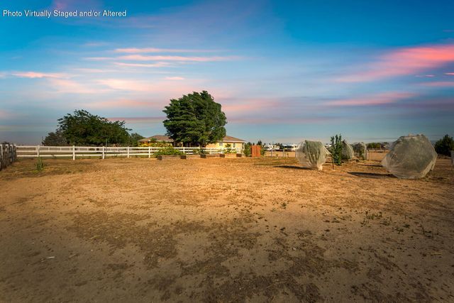 7142 W Ave A 4, Lancaster, CA 93536