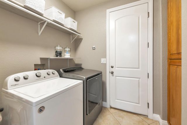 7142 W Ave A 4, Lancaster, CA 93536