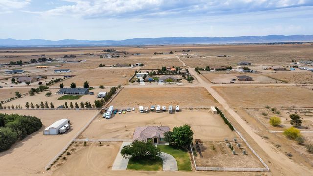 7142 W Ave A 4, Lancaster, CA 93536