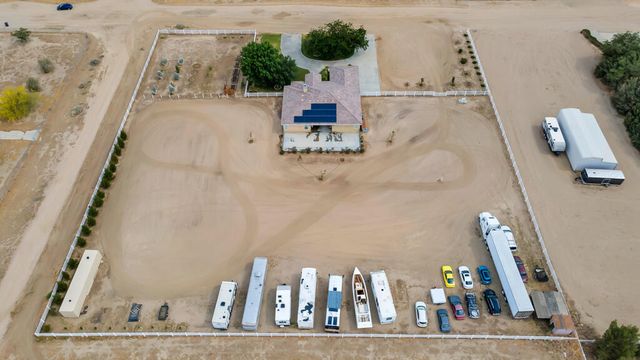 7142 W Ave A 4, Lancaster, CA 93536