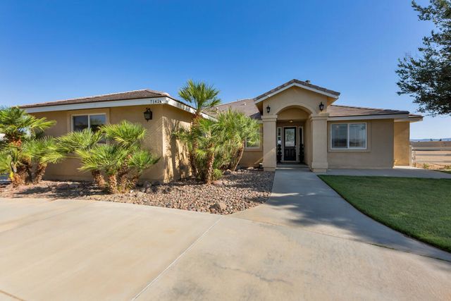 7142 W Ave A 4, Lancaster, CA 93536