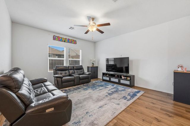 1733 Catahoula DR, Leander, TX 78641