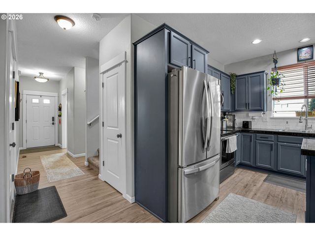 344 Se CONDOR Dr, Gresham, OR 97080
