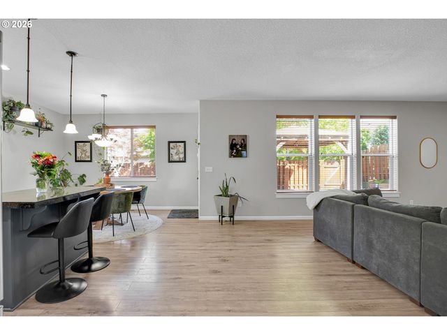344 Se CONDOR Dr, Gresham, OR 97080