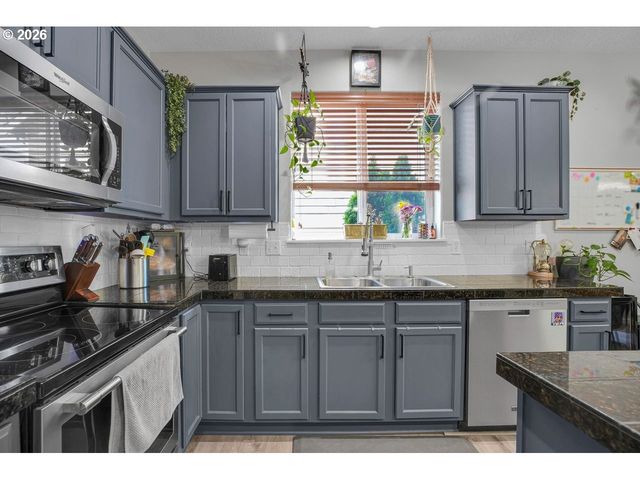344 Se CONDOR Dr, Gresham, OR 97080