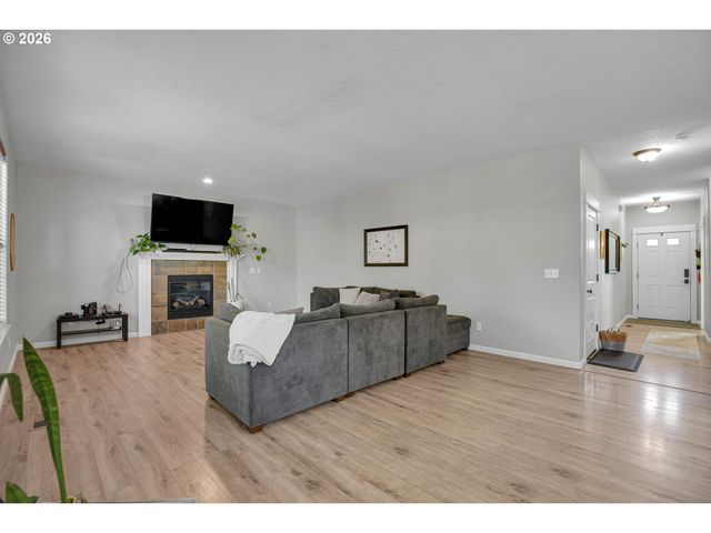 344 Se CONDOR Dr, Gresham, OR 97080