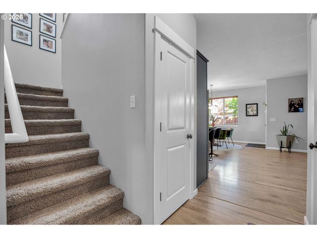 344 Se CONDOR Dr, Gresham, OR 97080