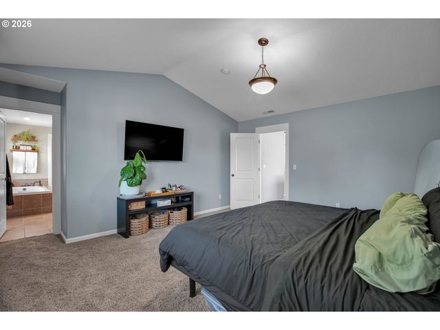 344 Se CONDOR Dr, Gresham, OR 97080