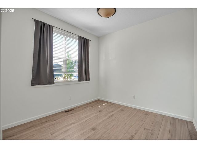 344 Se CONDOR Dr, Gresham, OR 97080