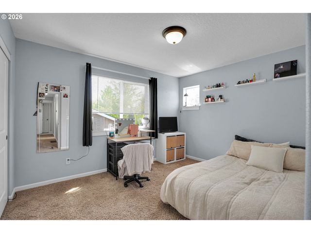 344 Se CONDOR Dr, Gresham, OR 97080