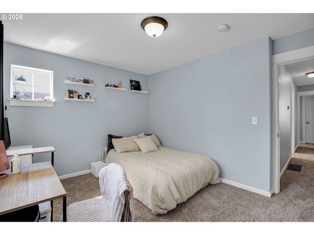 344 Se CONDOR Dr, Gresham, OR 97080