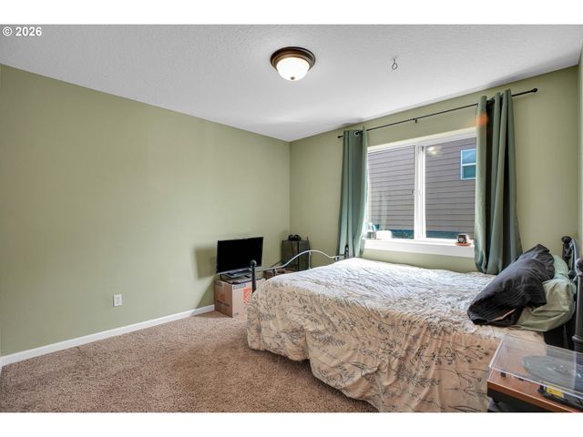 344 Se CONDOR Dr, Gresham, OR 97080