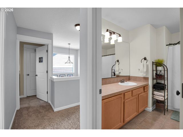 344 Se CONDOR Dr, Gresham, OR 97080