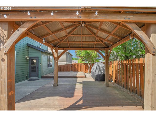 344 Se CONDOR Dr, Gresham, OR 97080