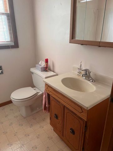 165 CRESTMONT Drive, Council Bluffs, IA 51503