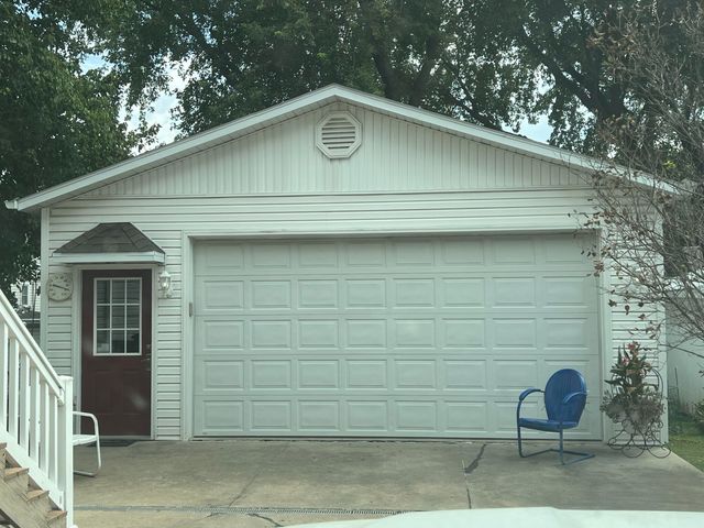 165 CRESTMONT Drive, Council Bluffs, IA 51503