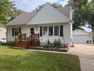 165 CRESTMONT Drive, Council Bluffs, IA 51503