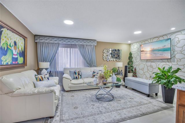 6601 CARDEN DRIVE, Orlando, FL 32818