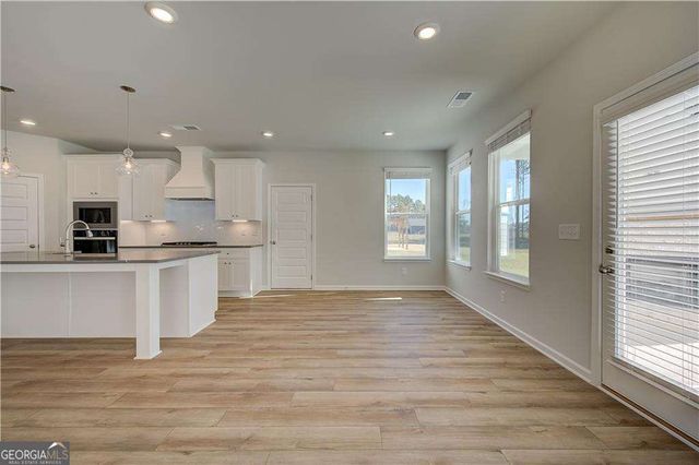 120 Cooper Cove W, Fayetteville, GA 30215