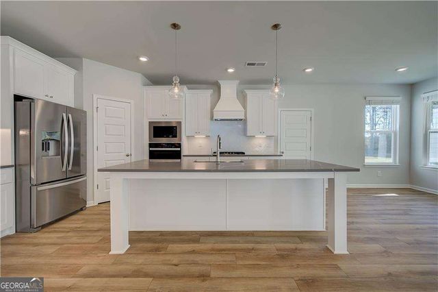 120 Cooper Cove W, Fayetteville, GA 30215