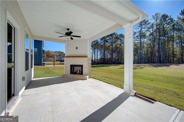 120 Cooper Cove W, Fayetteville, GA 30215