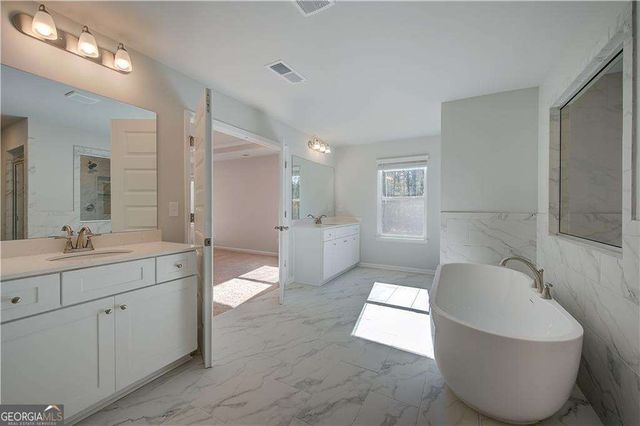 120 Cooper Cove W, Fayetteville, GA 30215