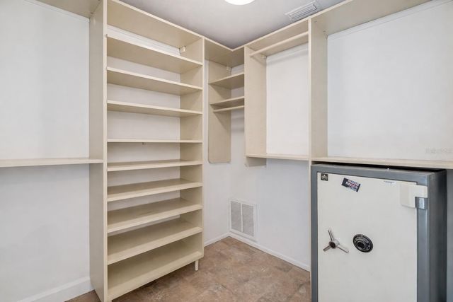 720 15TH AVENUE N, St Petersburg, FL 33704