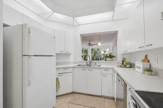 720 15TH AVENUE N, St Petersburg, FL 33704