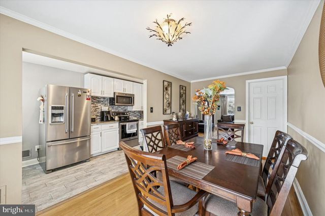 2262 DERMOND AVE, Upper Darby, PA 19082