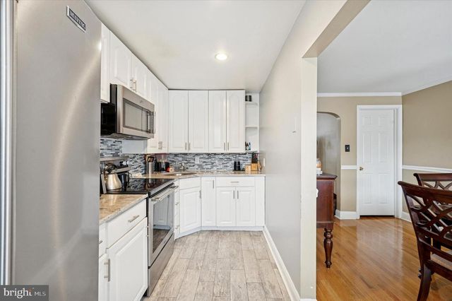 2262 DERMOND AVE, Upper Darby, PA 19082