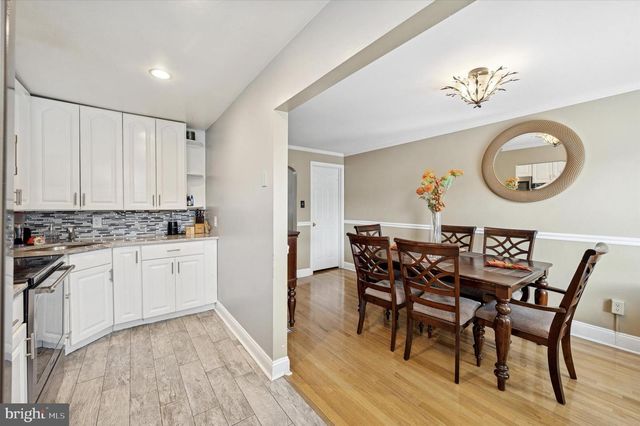 2262 DERMOND AVE, Upper Darby, PA 19082